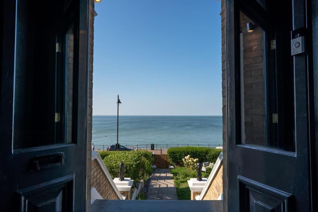 Beachfront Luxury Home With Spectacular Sea Views Herne Bay Buitenkant foto